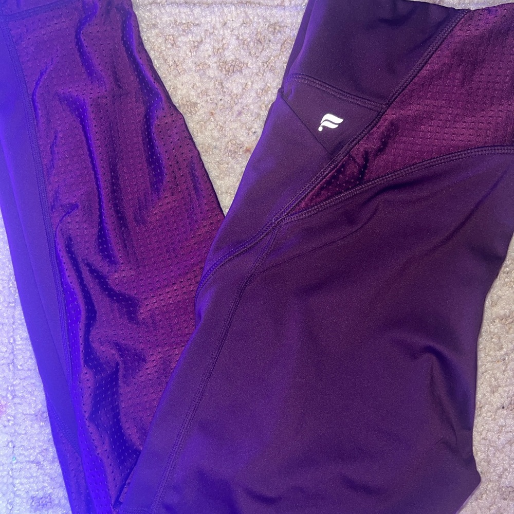 Fabletics Purple Full Set//Leggings and Strappy Sports Bra